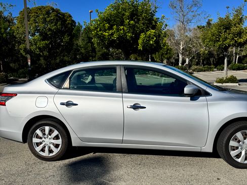 Used 2015 Nissan Sentra SV image 5
