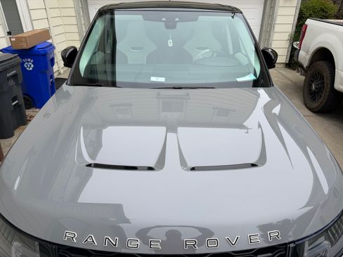 Used 2022 Land Rover Range Rover Sport SVR Carbon Edition AWD/4WD image 16