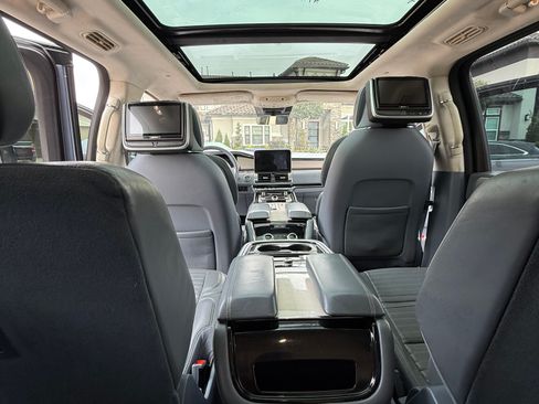 Used 2018 Lincoln Navigator L Black Label image 12