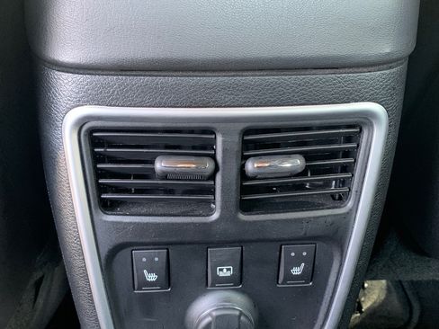 Used 2014 Chrysler 300 C w/ Beats Audio Group image 11