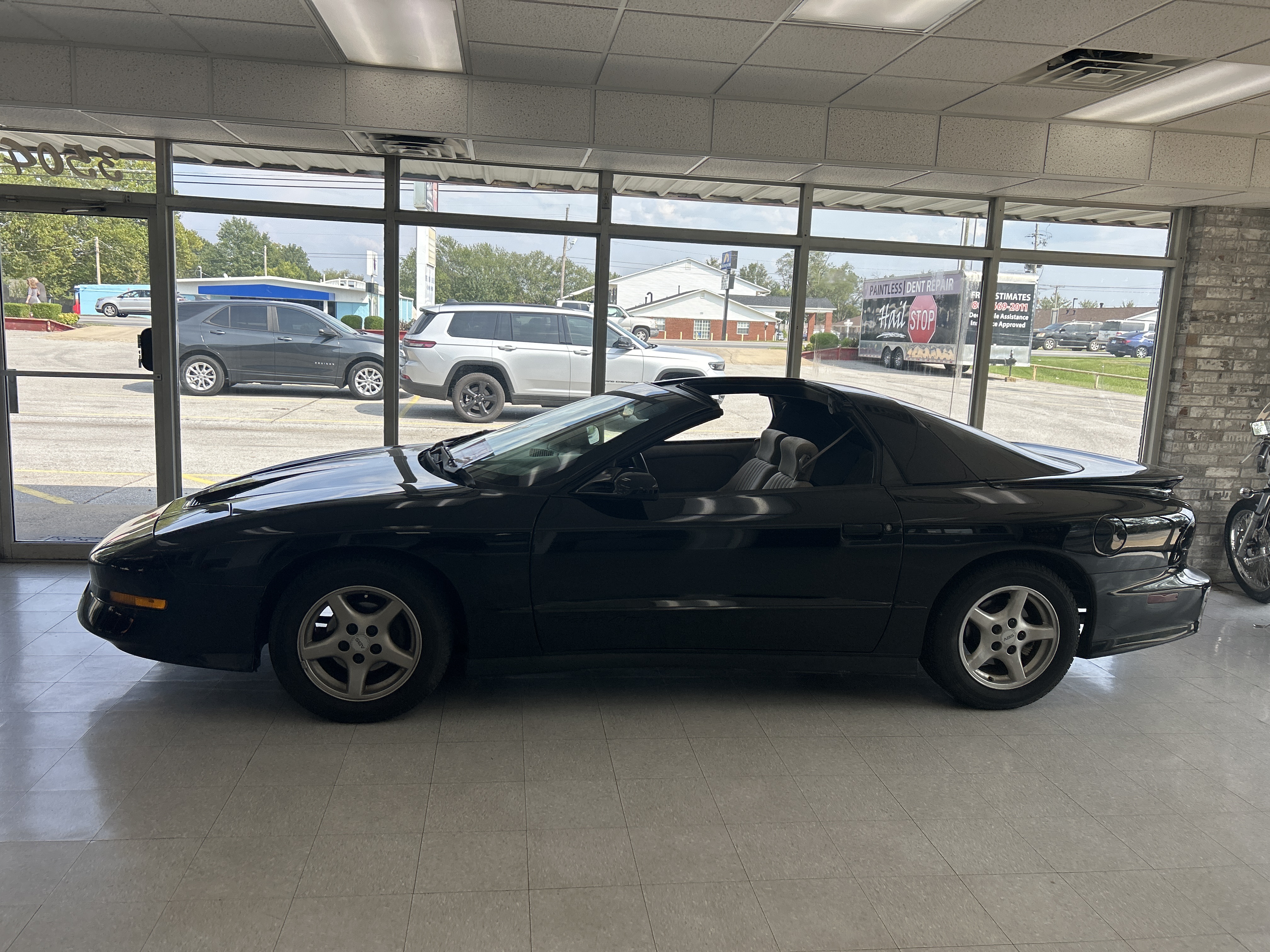 Used 1994 Pontiac Firebird Coupe RWD image 1