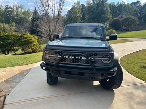 Used 2022 Ford Bronco Badlands image 5