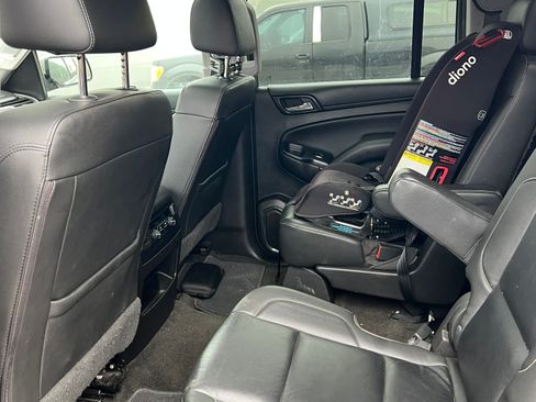 Used 2018 Chevrolet Suburban LT image 12