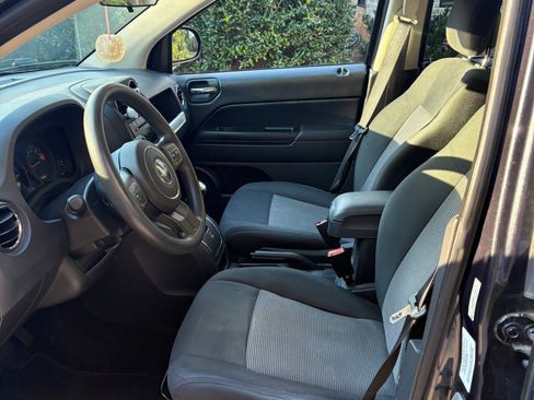 Used 2014 Jeep Compass Sport w/ Power Value Group image 10