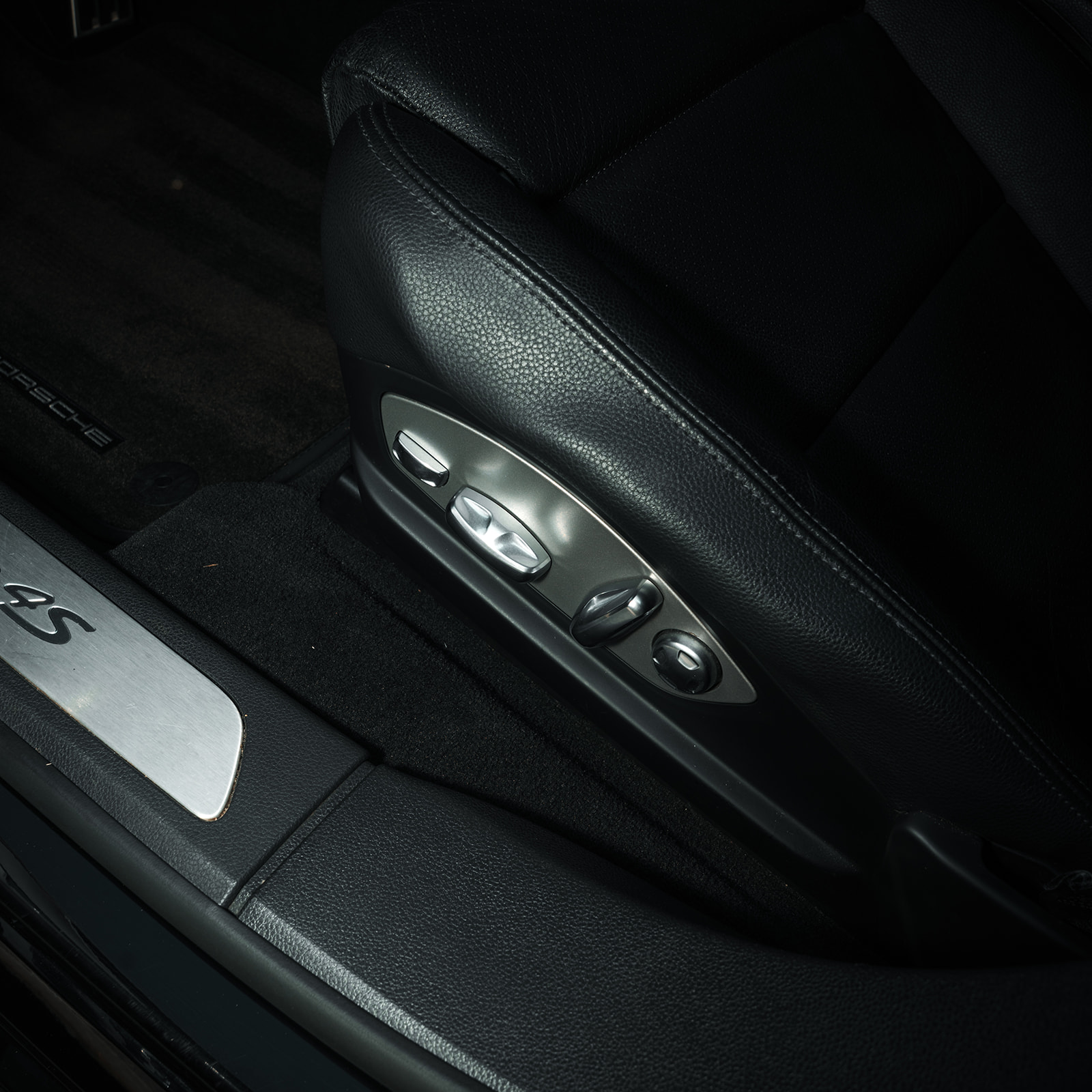 Used 2012 Porsche Panamera 4S image 27