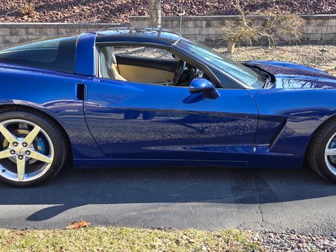 Used 2005 Chevrolet Corvette Coupe w/ Preferred Equipment Group image 15