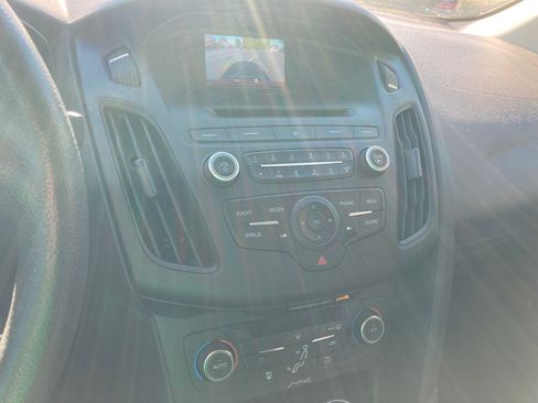 Used 2017 Ford Focus SE image 15
