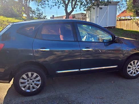 Used 2015 Nissan Rogue S image 4