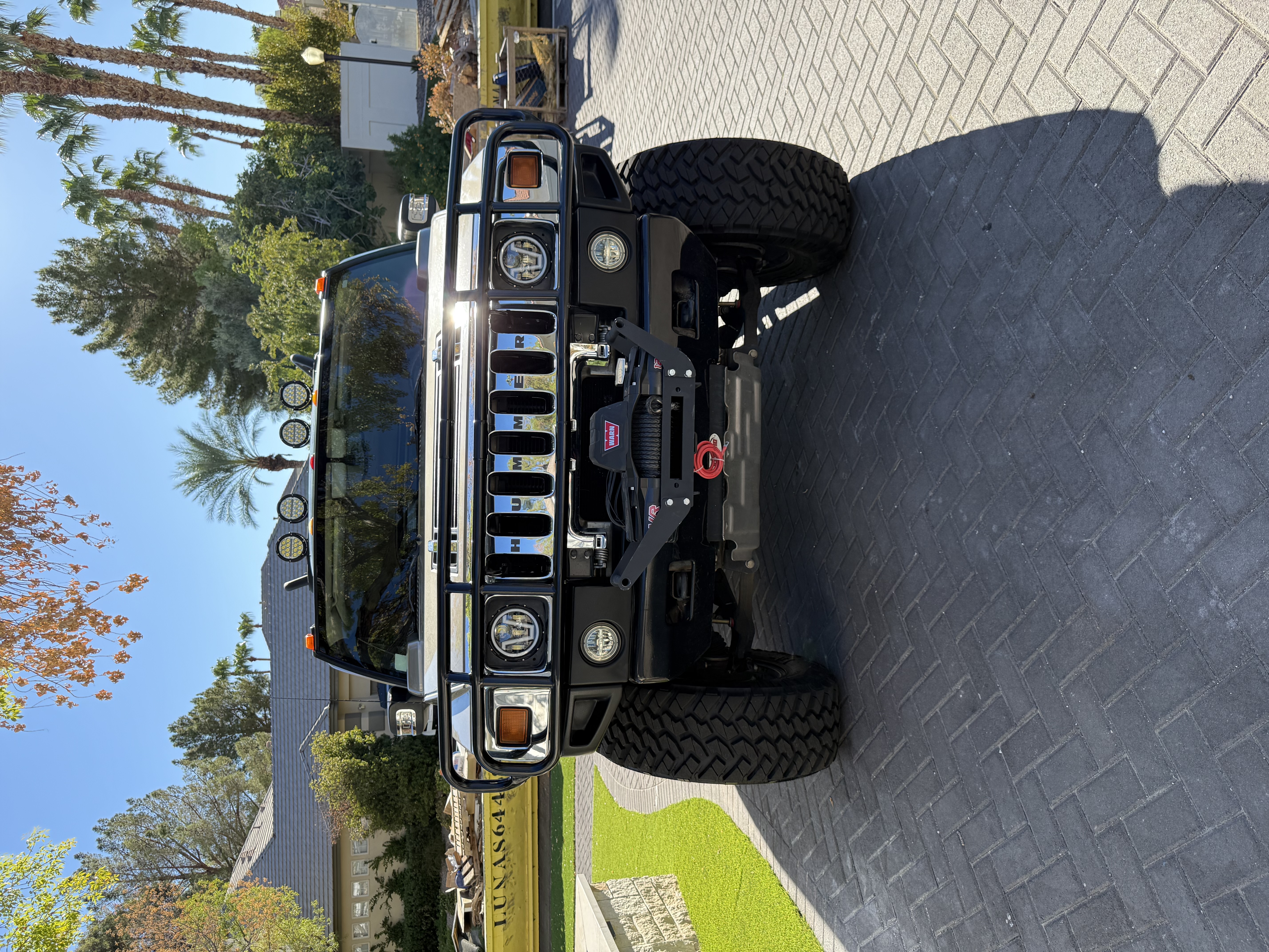 Used 2005 HUMMER H2 w/ Preferred Equipment Group AWD/4WD image 2