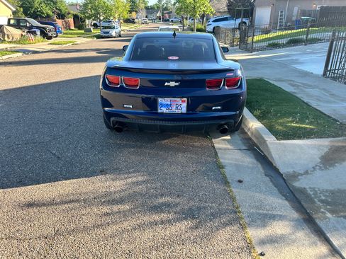 Used 2010 Chevrolet Camaro SS w/ RS Package image 5