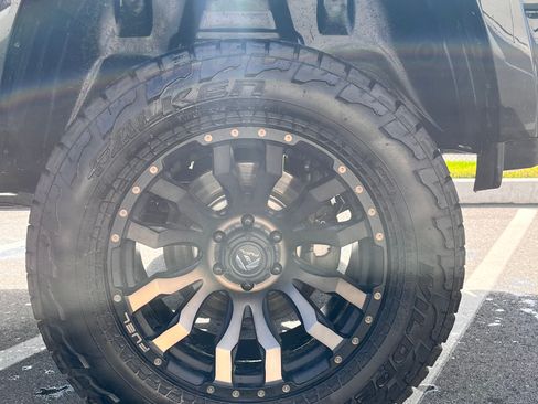 Used 2019 RAM 1500 Limited image 9