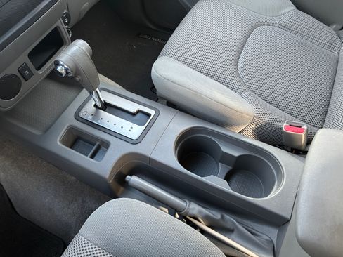 Used 2011 Nissan Frontier SV w/ SV Premium Utility Pkg image 28