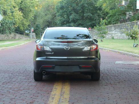 Used 2011 MAZDA MAZDA3 i Touring FWD image 10