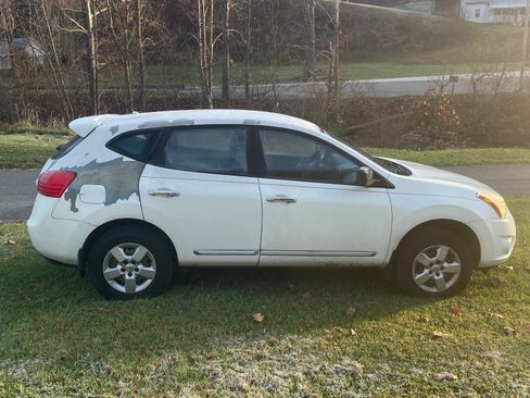 Used 2013 Nissan Rogue S image 1