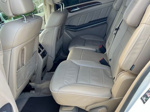 Used 2013 Mercedes-Benz GL 450 4MATIC image 17