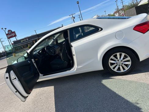 Used 2015 Kia Forte Koup EX image 4