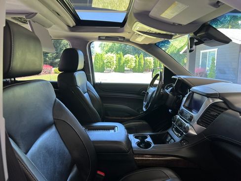 Used 2017 Chevrolet Suburban LT AWD/4WD image 8