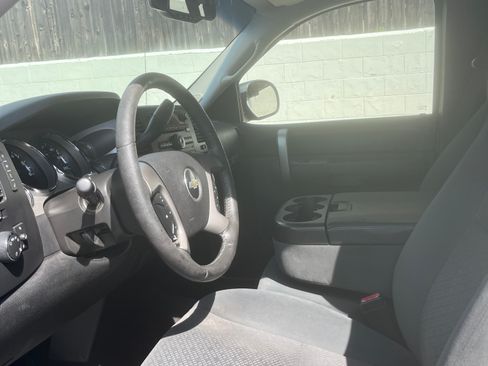 Used 2007 Chevrolet Silverado 1500 LT w/ California Package image 2