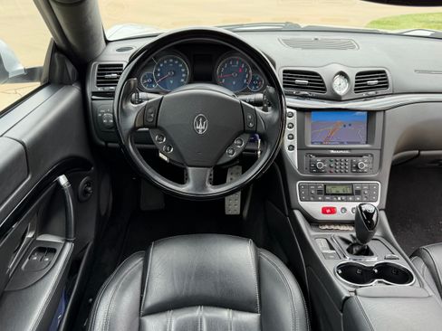 Used 2009 Maserati GranTurismo S RWD image 4