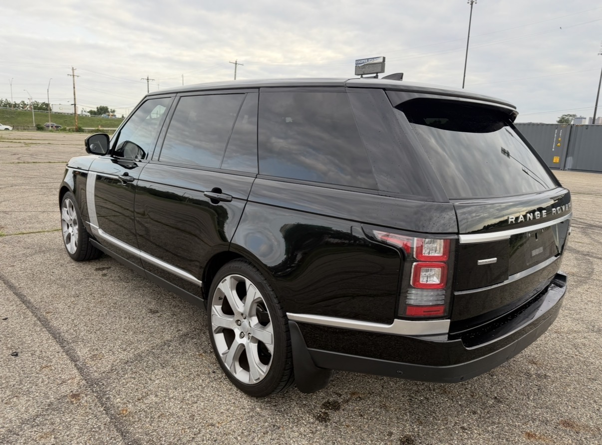 Used 2017 Land Rover Range Rover Long Wheelbase Supercharged AWD/4WD image 9