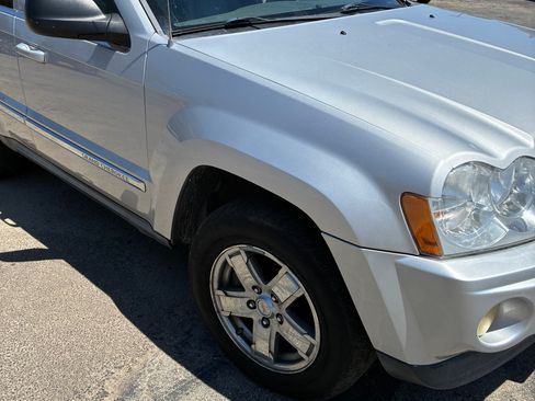 Used 2007 Jeep Grand Cherokee Limited w/ Trailer Tow Group IV RWD image 15