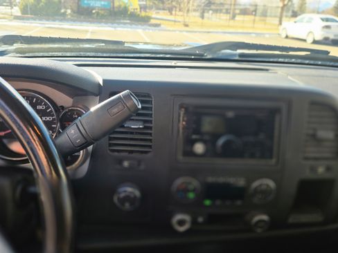 Used 2010 GMC Sierra 1500 SLE w/ Power Pack Plus image 12