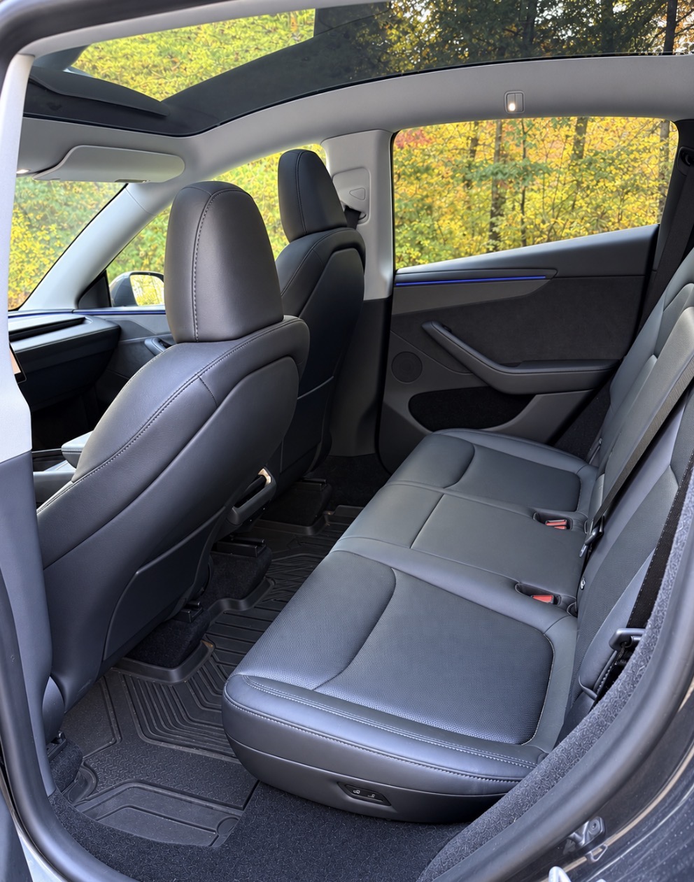 Used 2026 Tesla Model Y AWD image 13