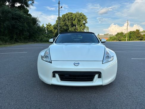 Used 2012 Nissan 370Z Touring w/ Sport Pkg RWD image 10