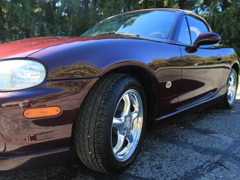 Used 2000 MAZDA MX-5 Miata image 4