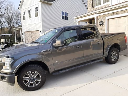 Used 2015 Ford F150 XLT w/ Equipment Group 302A Luxury image 8