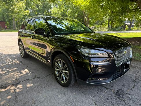 Used 2020 Lincoln Corsair AWD w/ Premium Package image 2