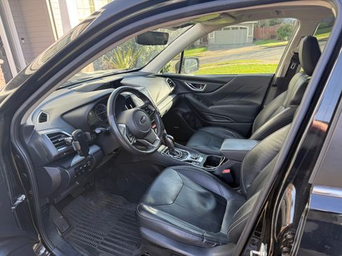 Used 2019 Subaru Forester Limited w/ Popular Package #3 image 6