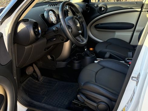 Used 2013 MINI Cooper Countryman image 9