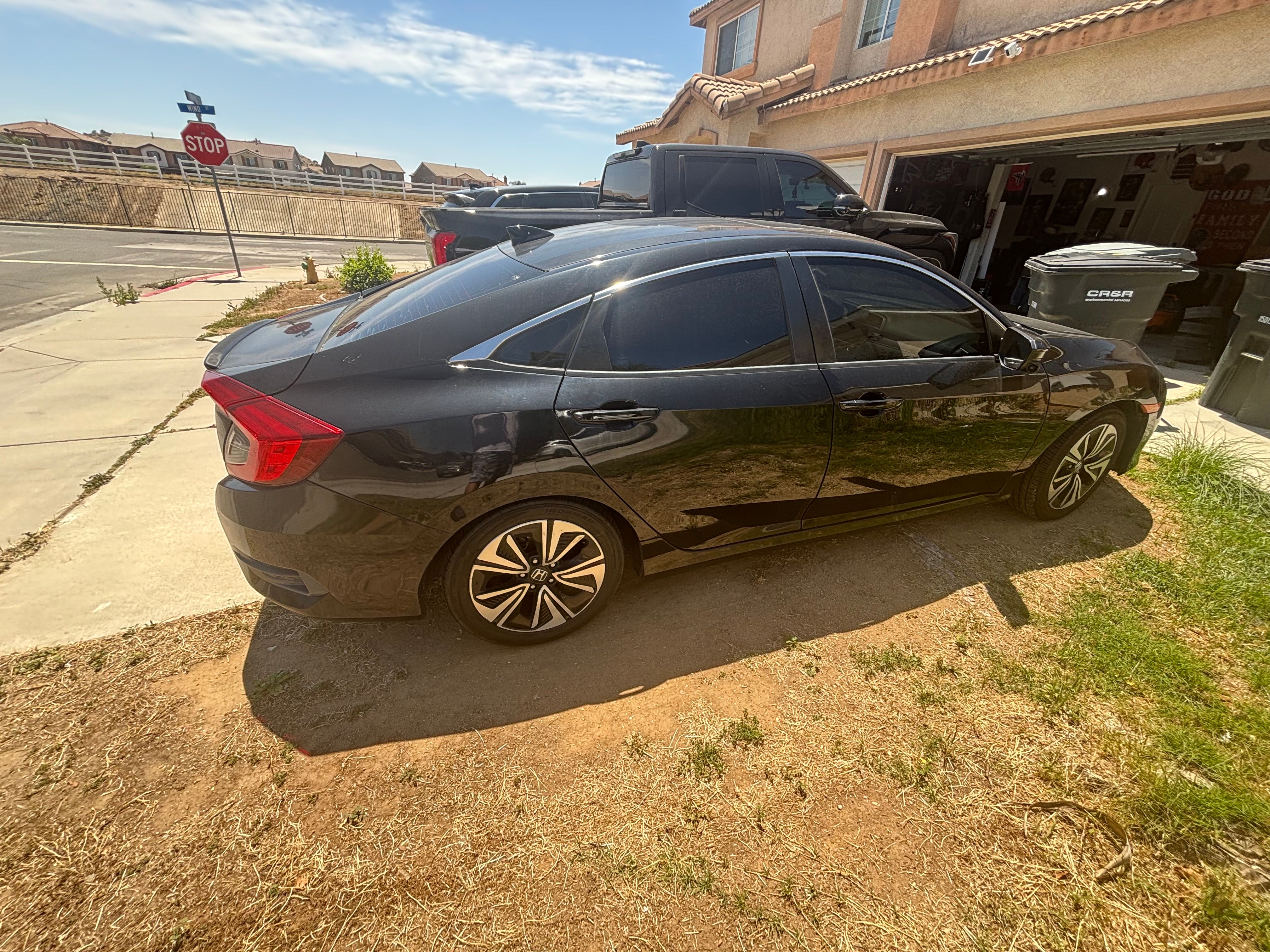 Used 2016 Honda Civic EX-L image 2