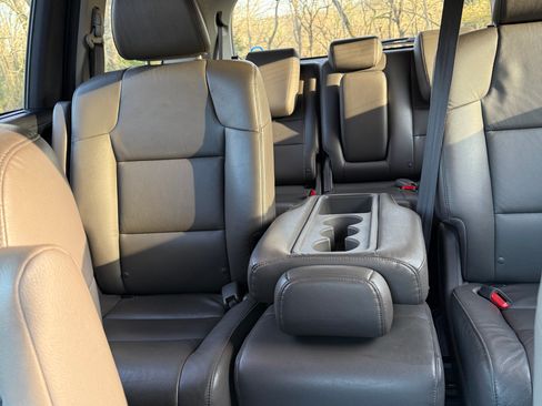 Used 2014 Honda Odyssey Touring image 10