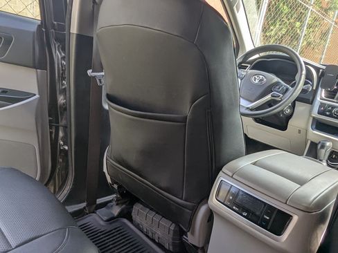 Used 2016 Toyota Highlander LE image 13