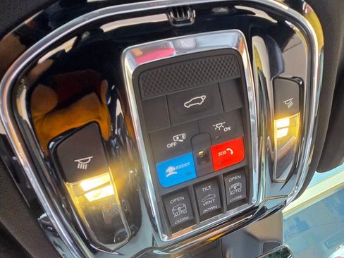 Used 2023 Jeep Grand Cherokee Summit w/ Advanced Protech Group IV image 19