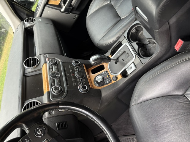 Used 2013 Land Rover LR4 HSE LUX AWD/4WD image 2