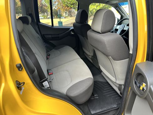 Used 2006 Nissan Xterra S w/ (W94) Tow Pkg image 19