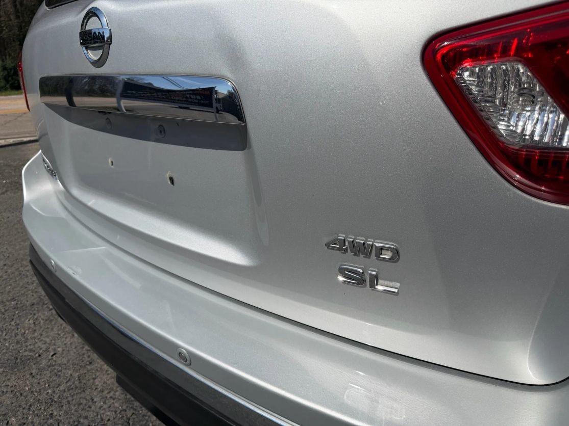 Used 2019 Nissan Pathfinder SL AWD/4WD image 6