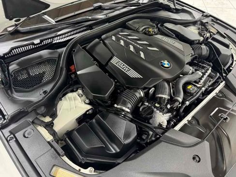 Used 2020 BMW M550i xDrive w/ Premium Package AWD/4WD image 9