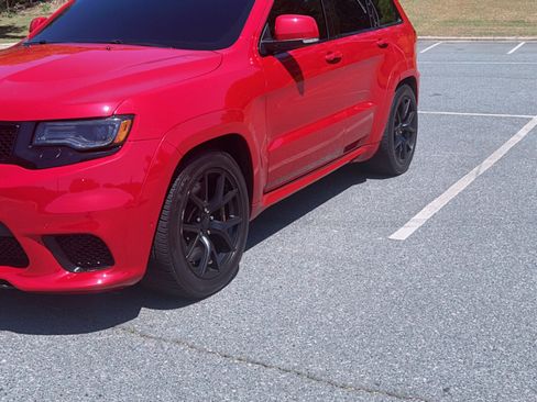 Used 2018 Jeep Grand Cherokee Trackhawk AWD/4WD image 4