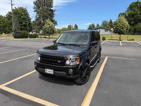 Used 2015 Land Rover LR4 HSE AWD/4WD image 2