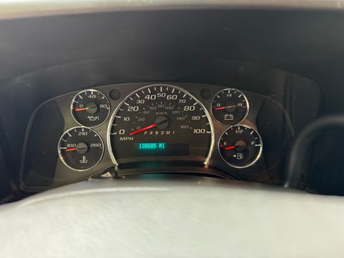 Used 2018 Chevrolet Express 2500 w/ Driver Convenience Package image 20