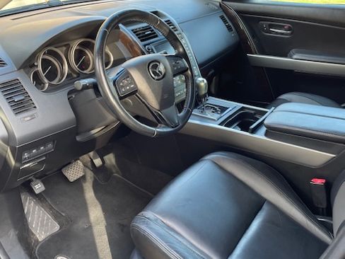 Used 2010 MAZDA CX-9 Grand Touring w/ Moonroof & Bose Audio Pkg image 10