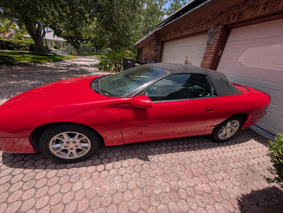 Used 2002 Chevrolet Camaro LT RWD image 1
