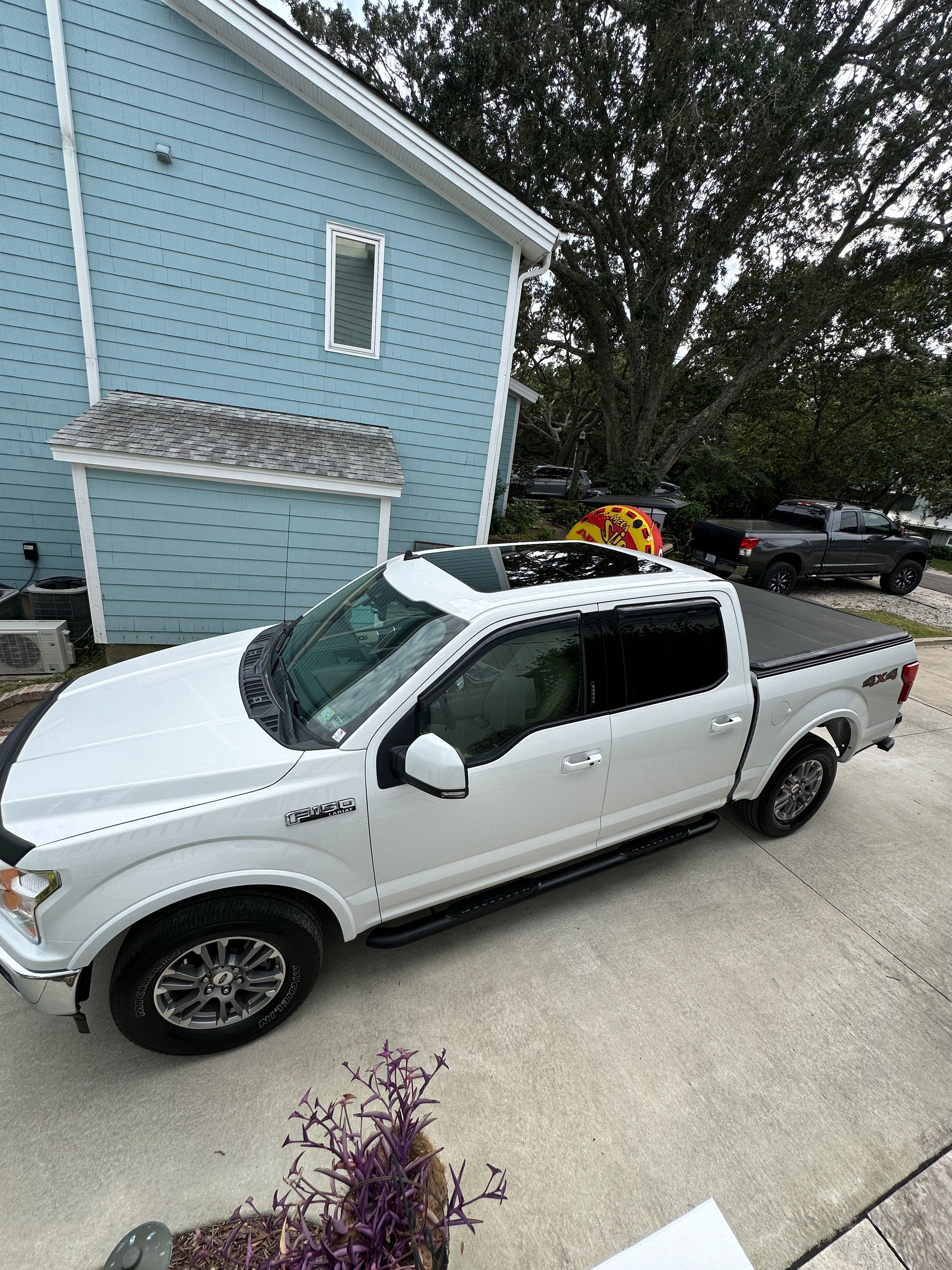 Used 2020 Ford F150 Lariat w/ Equipment Group 501A Mid image 1