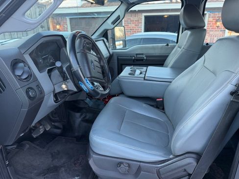 Used 2015 Ford F550 2WD Crew Cab Super Duty image 10