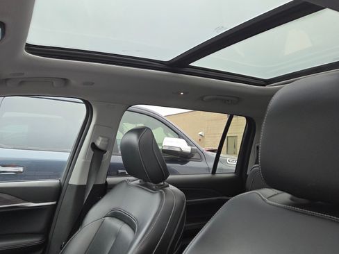 Used 2024 Jeep Grand Cherokee L Limited image 10