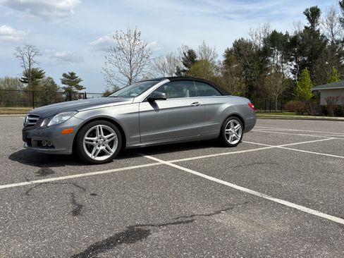 Used 2011 Mercedes-Benz E 350 Cabriolet image 6
